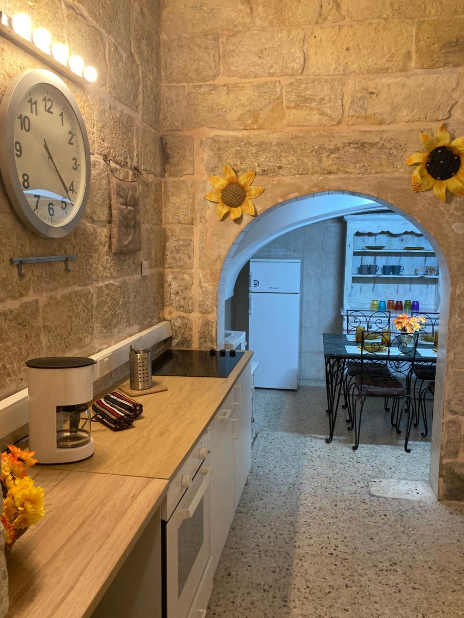 Appartement Charming Central Townhouse In Sliema Steps From Promenade And Sliema Ferry Extérieur photo